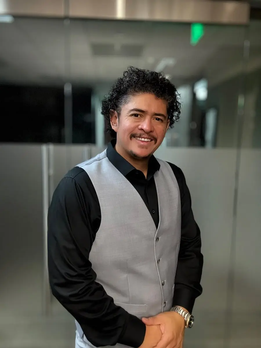 Headshot of Kevin N. Hernandez